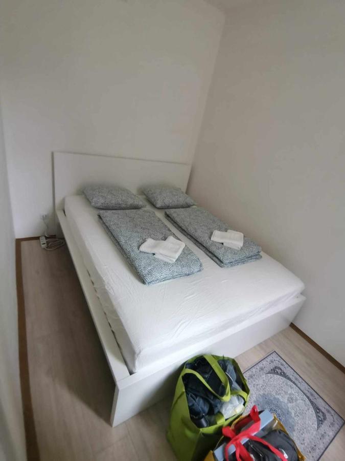 Central Apartment Metro 1 Min. Viyana Dış mekan fotoğraf
