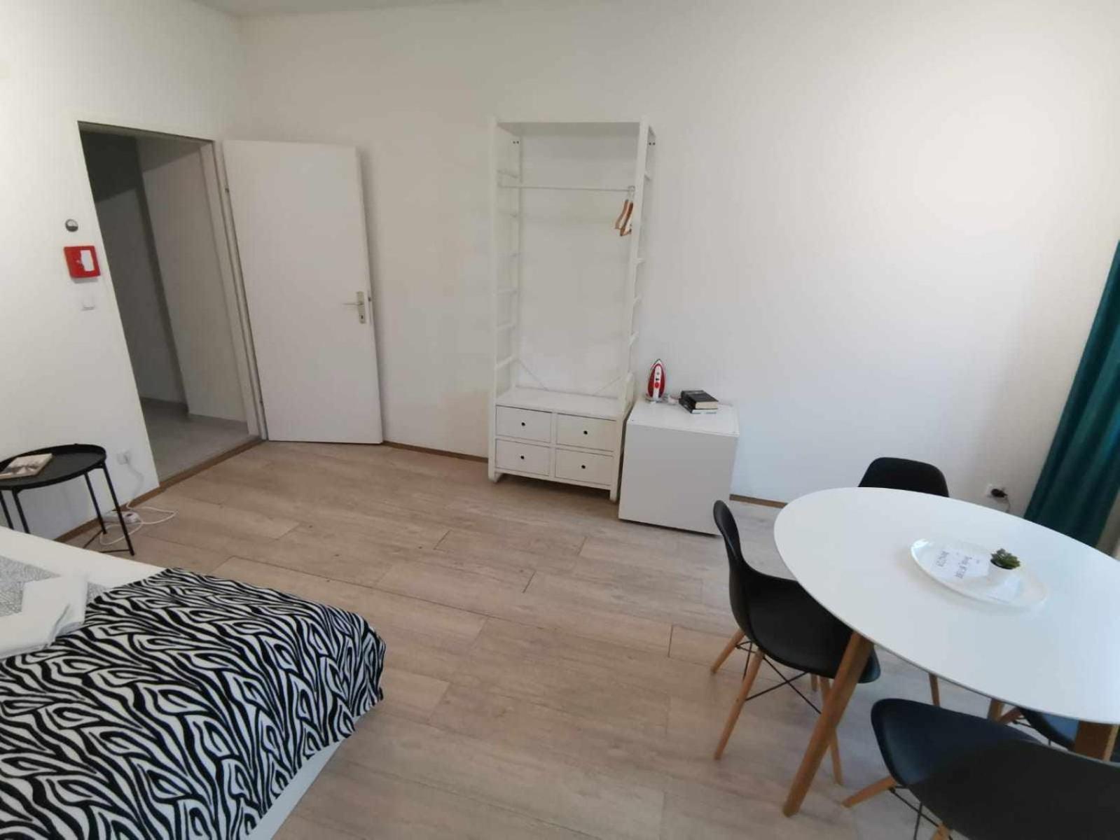 Central Apartment Metro 1 Min. Viyana Dış mekan fotoğraf